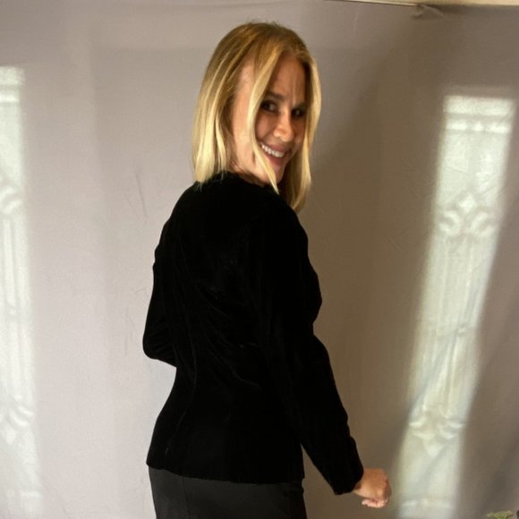 Alex Evenings  Black Velvet top with Rhinestone strip down front, size 12. - Picture 2 of 3